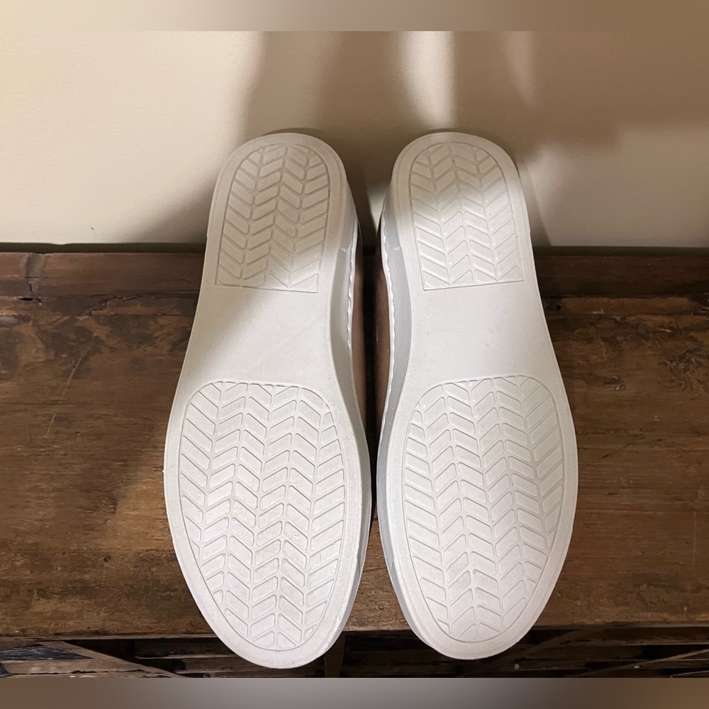 Naked Feet Regime Gold Shoes - Picture 4 of 6